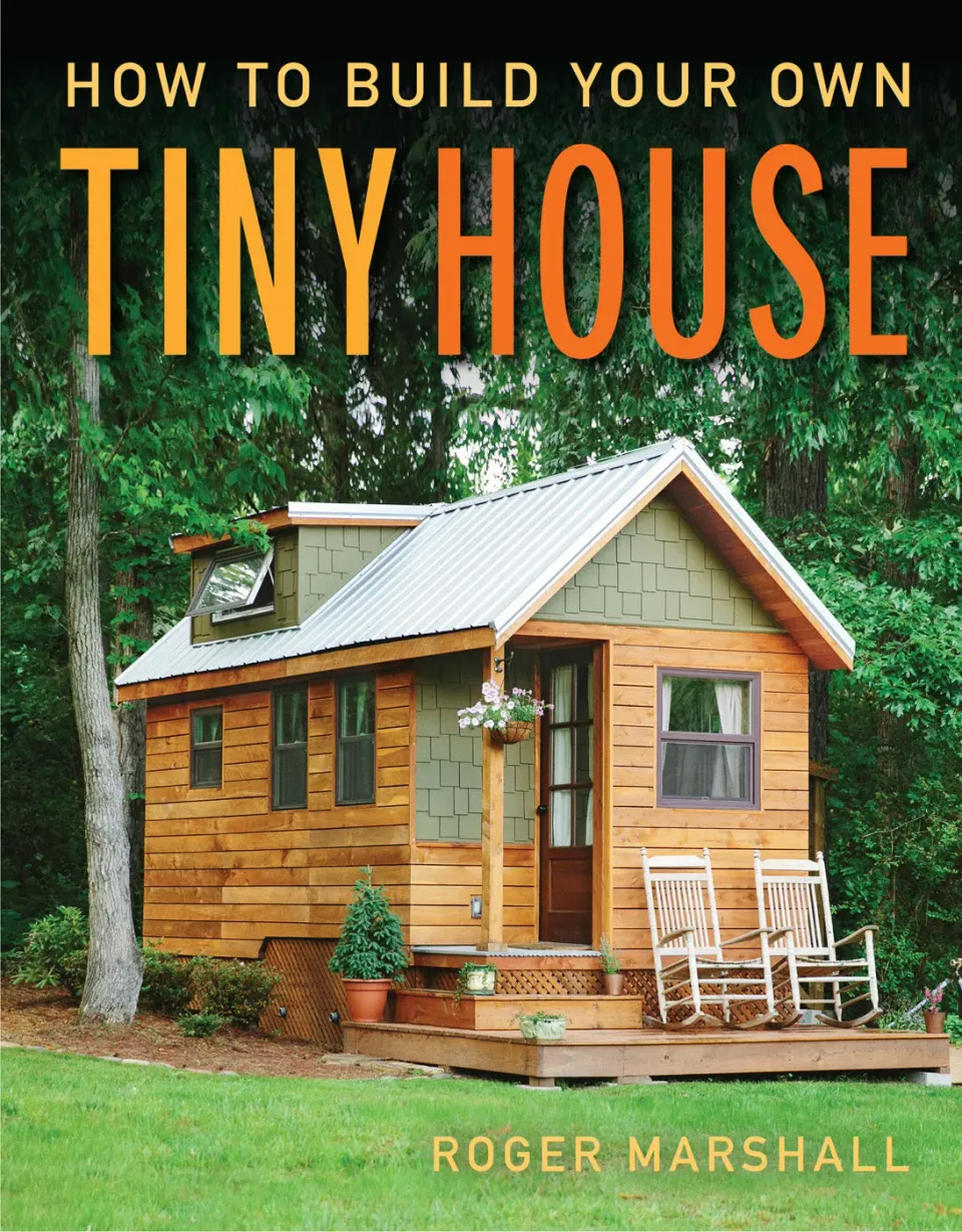 Abrams & Chronicle Books How to Build Your Own Tiny House pocket