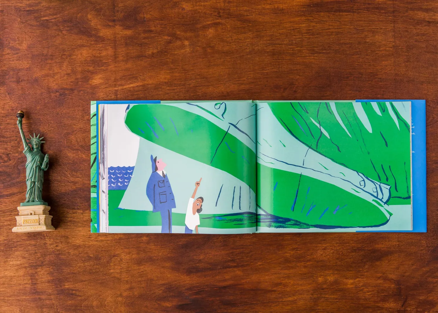 Chronicle Books Her Right Foot bildebok innbundet Dave Eggers