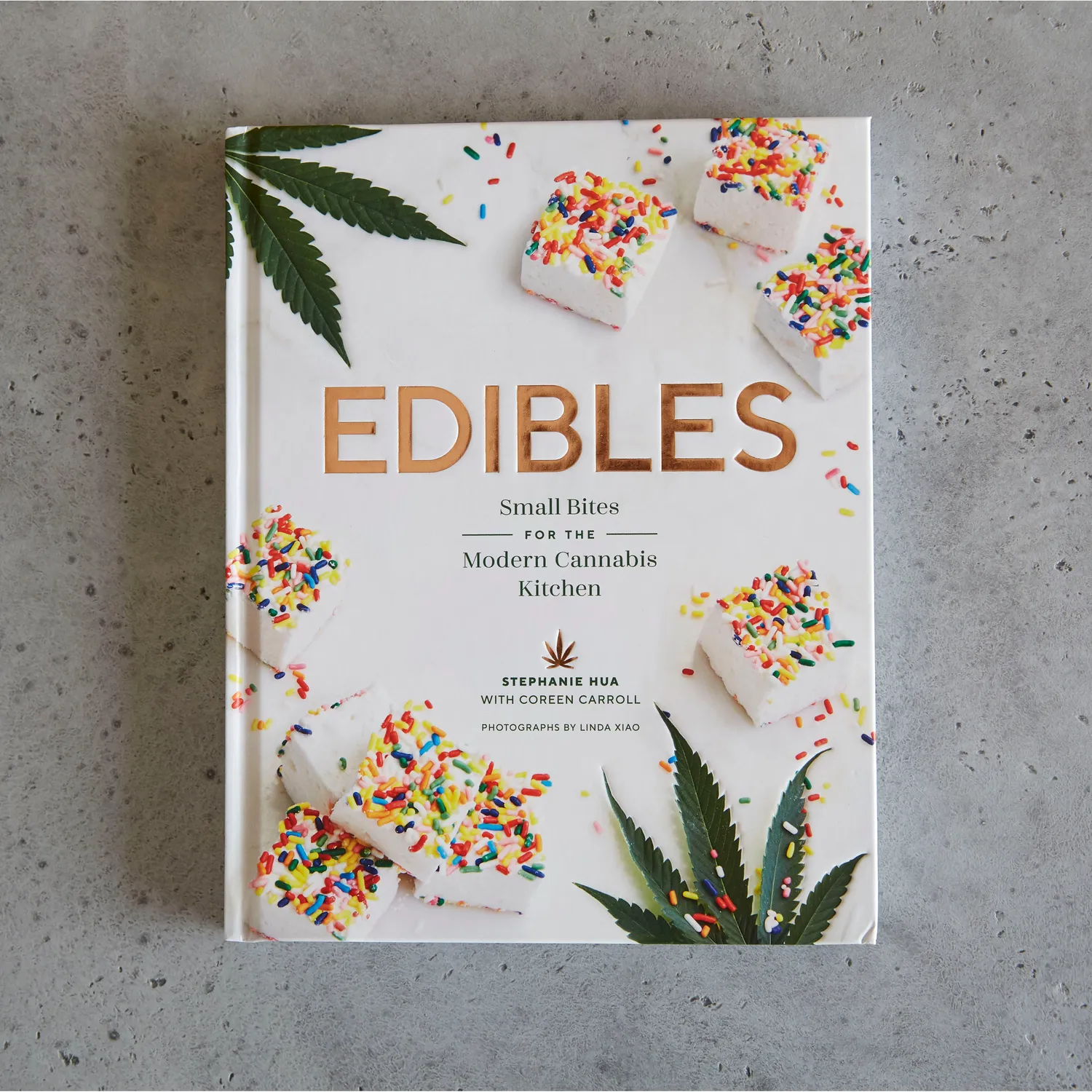 Abrams and Chronicle Edibles kokebok innbundet lavdose