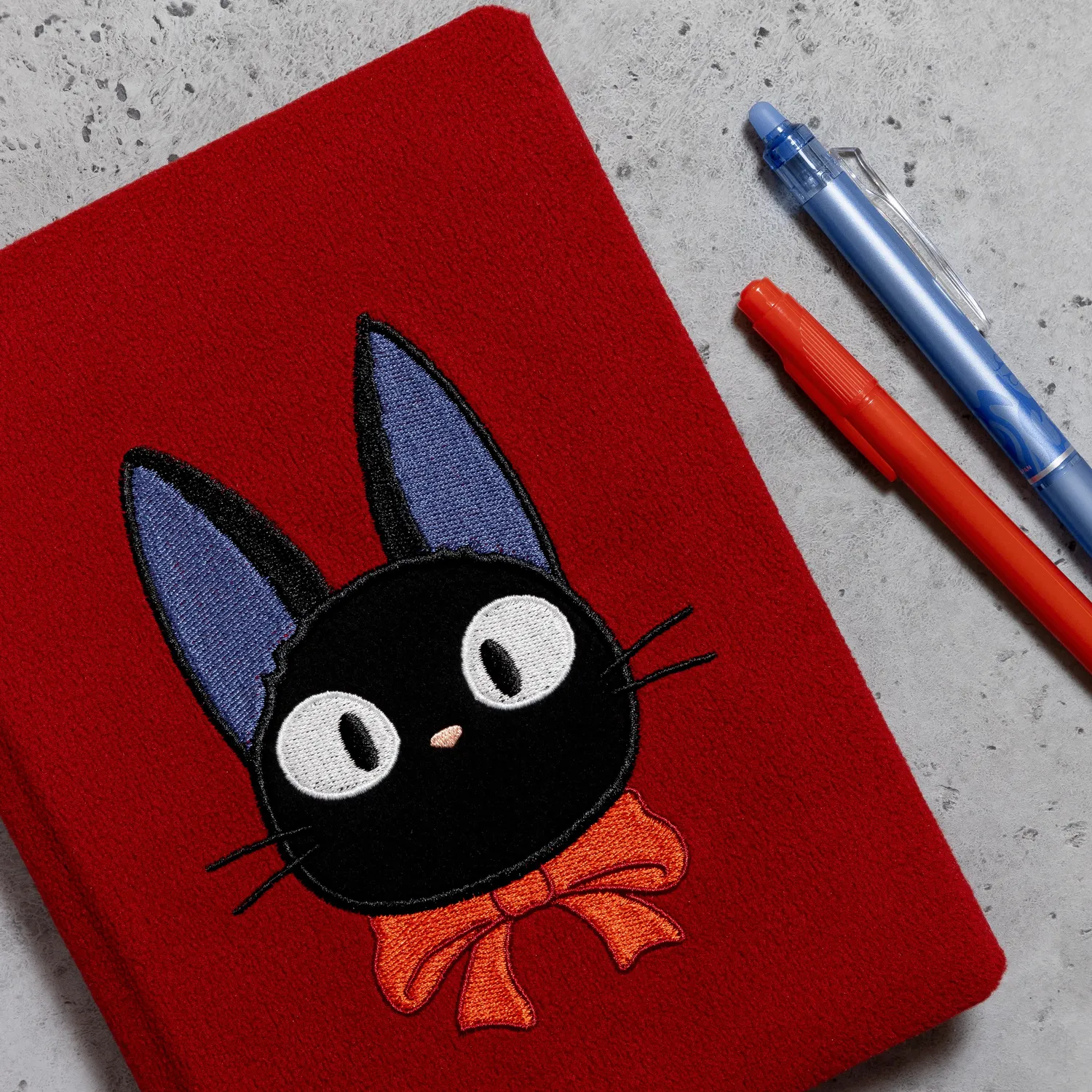 Abrams and Chronicle Kiki's Delivery Service Jiji plysjnotatbok